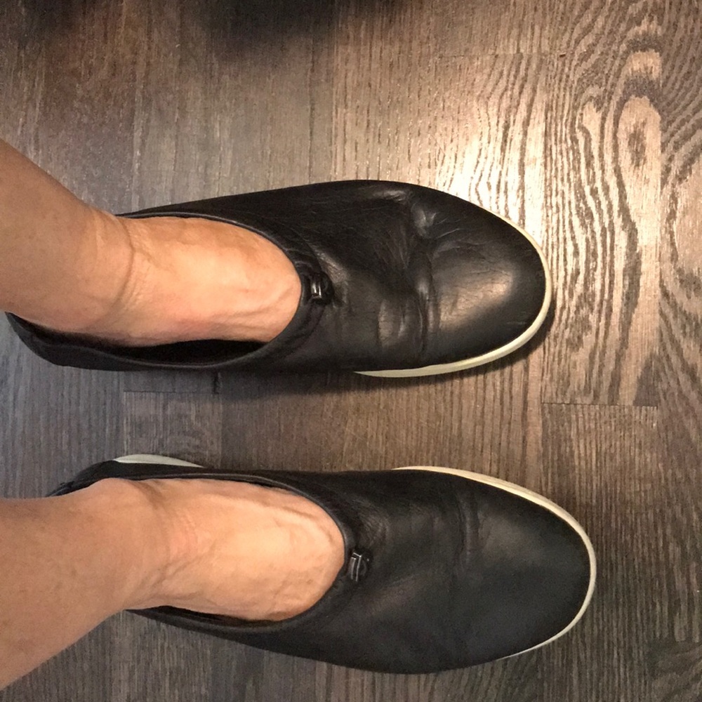 Eileen Fisher Sydney slide leather tennis shoe